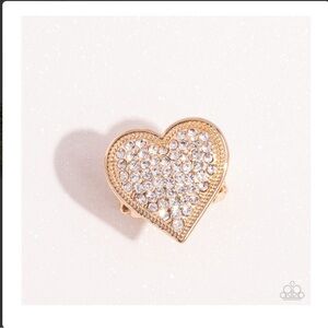 Gorgeous heart shaped rhinestone ring